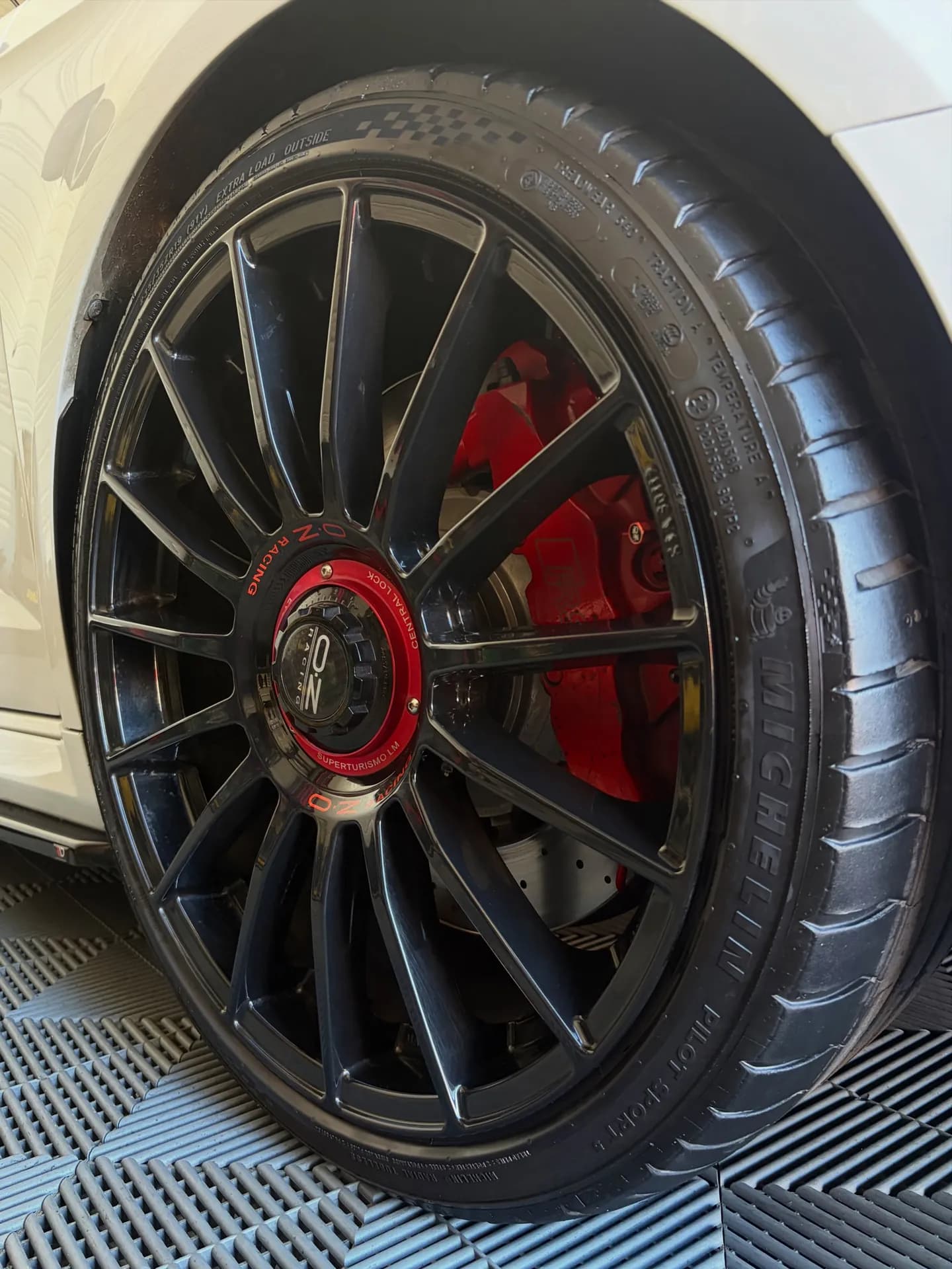 Audi RS3, nettoyage complet : photo 3 sur 5
