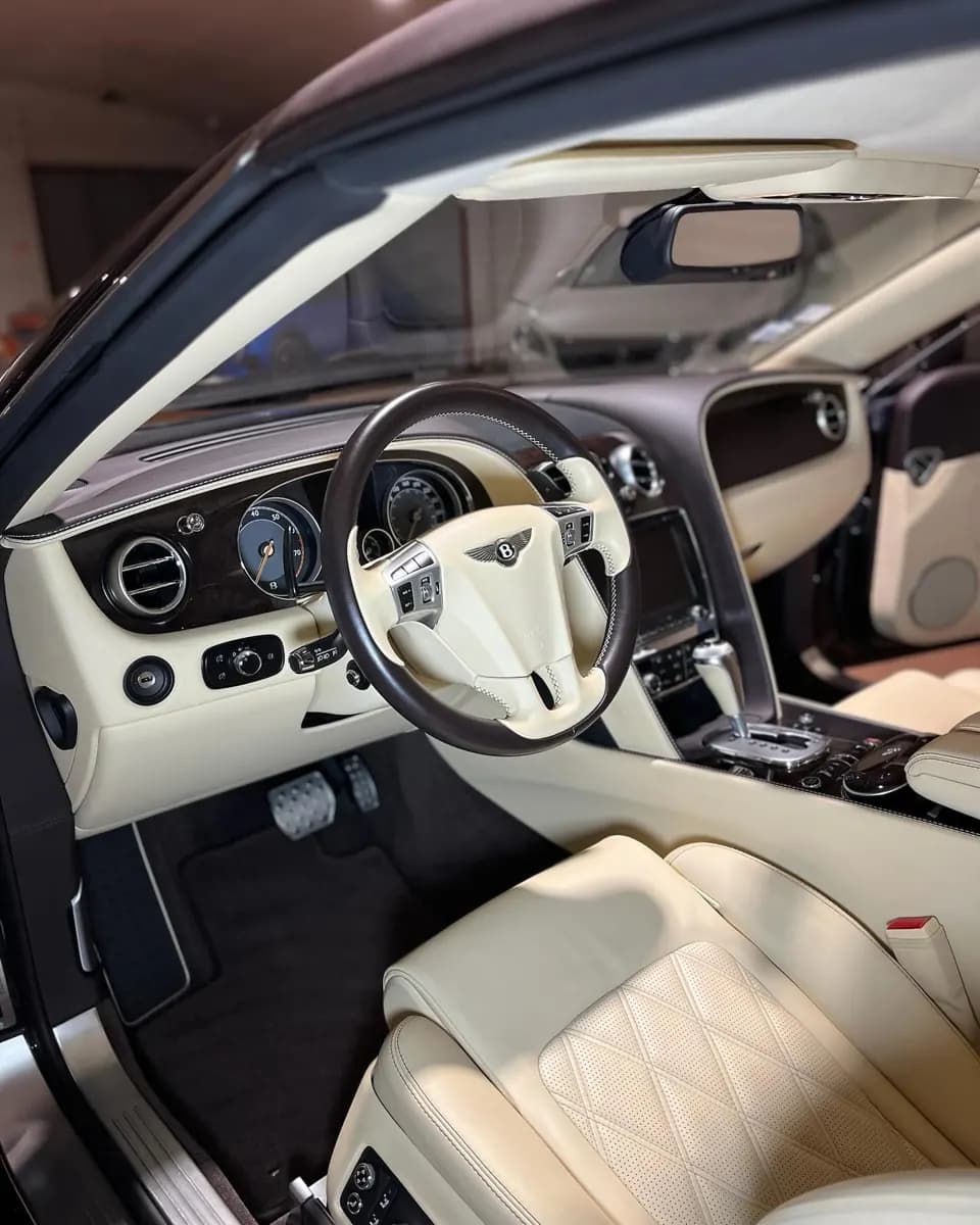 Bentley Continental GT : nettoyage complet par Lustr'Auto 31