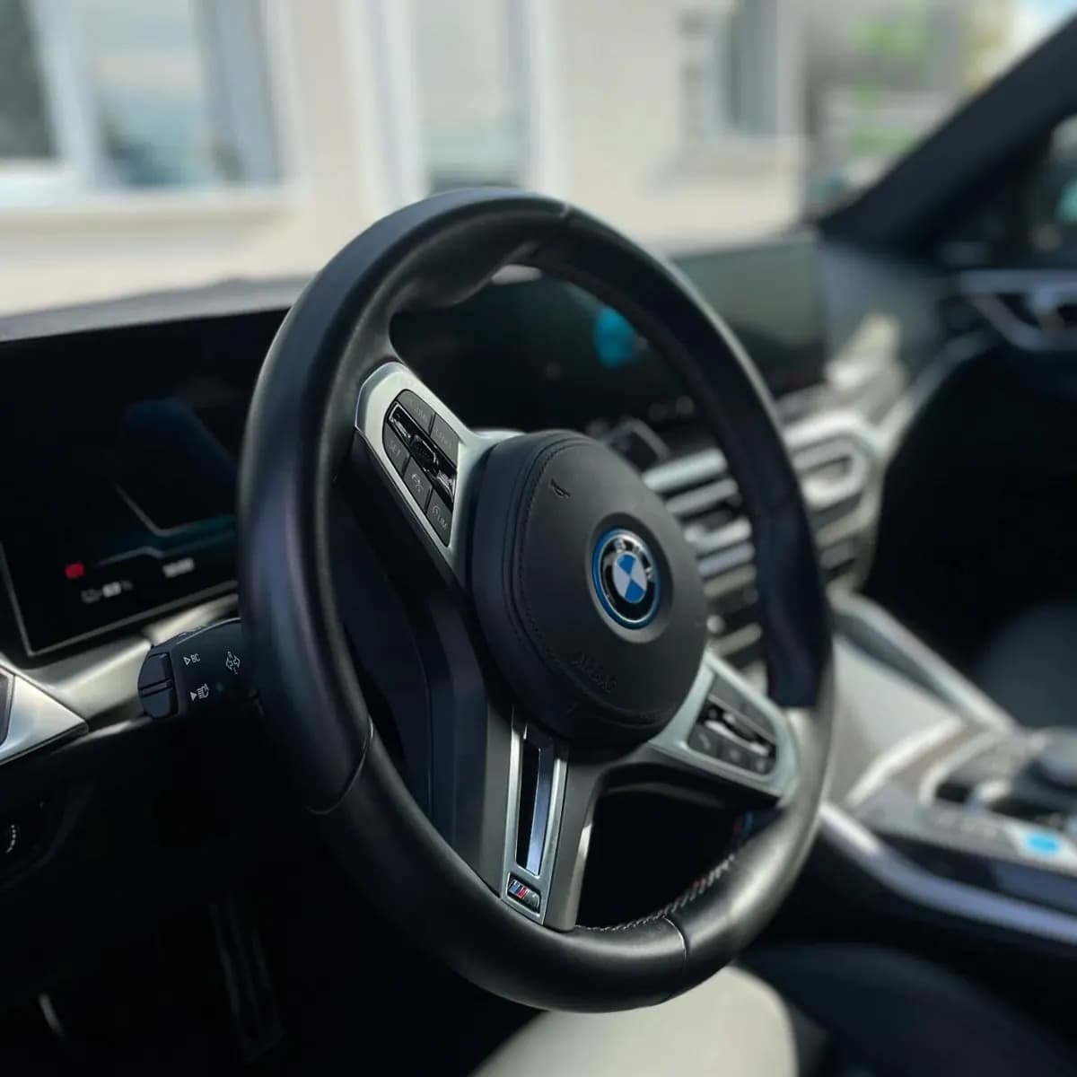 BMW i4 M50 : nettoyage intérieur par Lustr'Auto 31