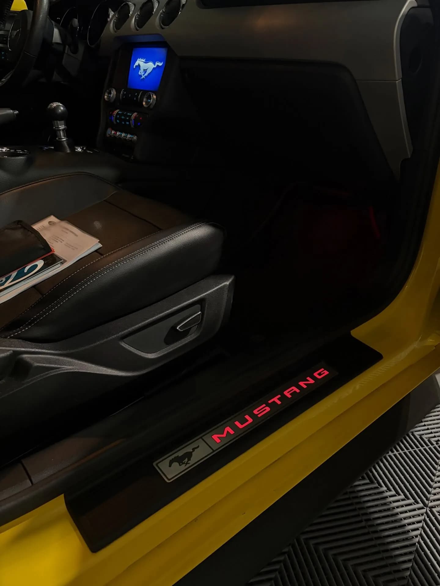 Ford Mustang, nettoyage complet : photo 2 sur 3