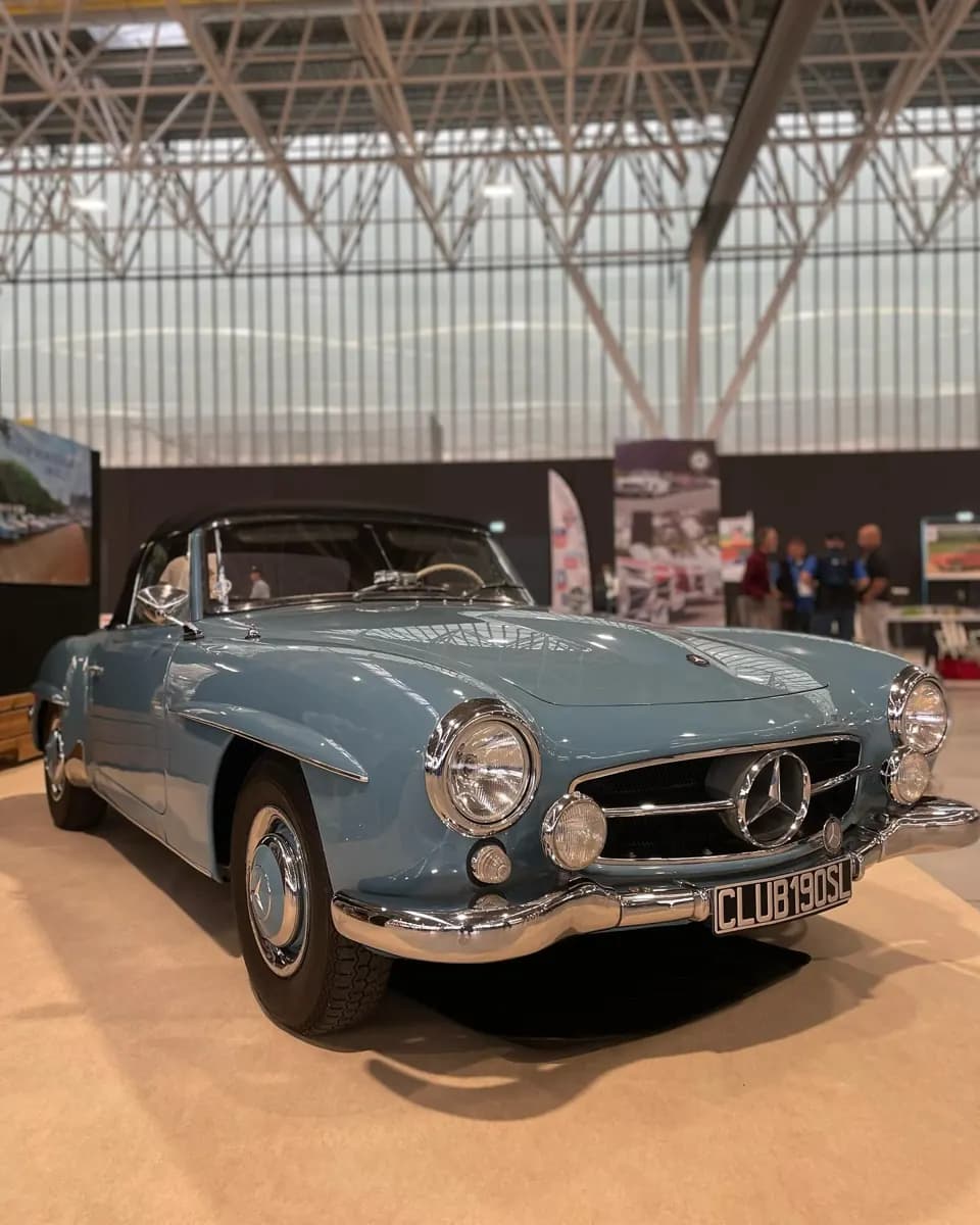 Mercedes 190 SL : nettoyage complet par Lustr'Auto 31