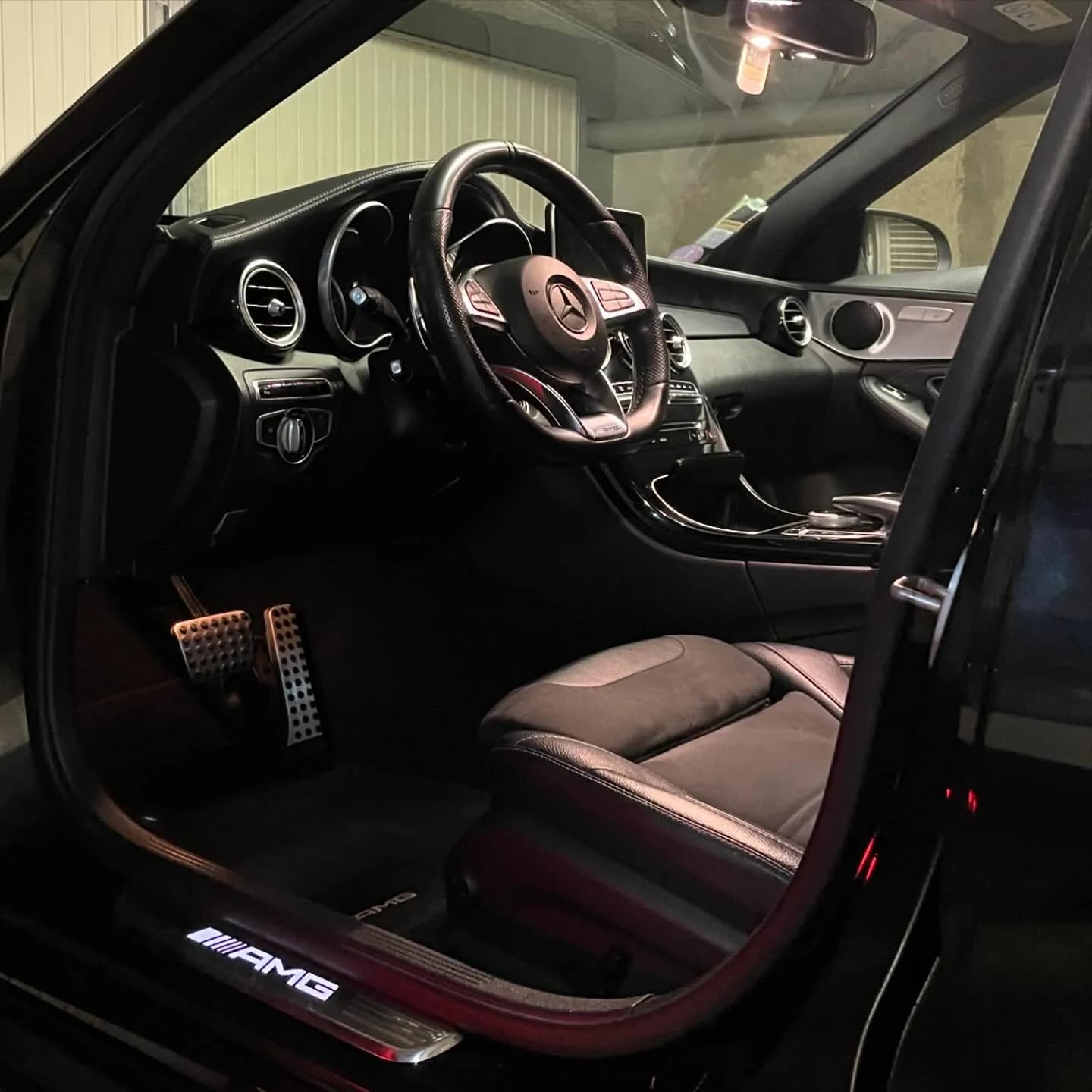 Mercedes C63 AMG, nettoyage complet : photo 8 sur 10