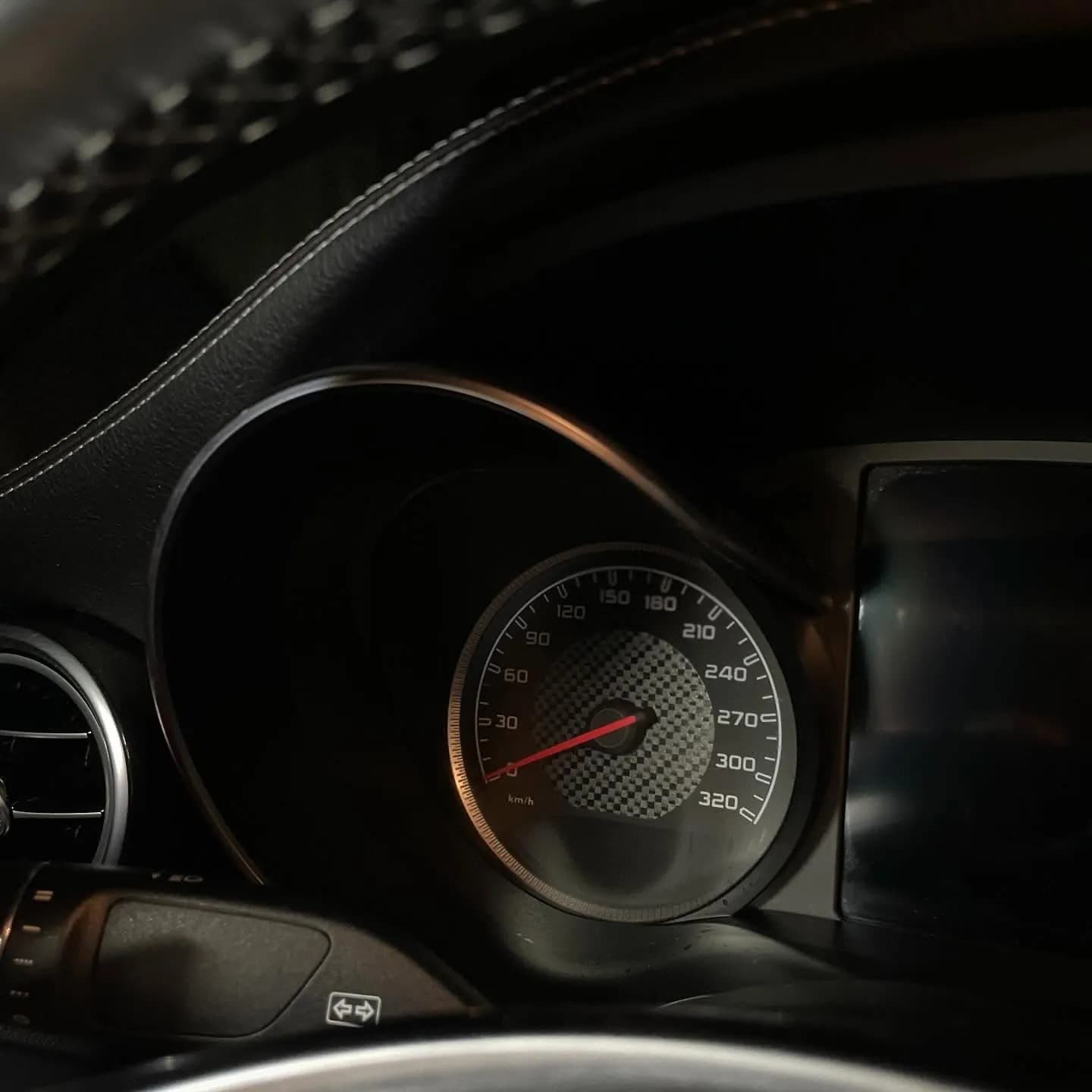 Mercedes C63 AMG, nettoyage complet : photo 9 sur 10