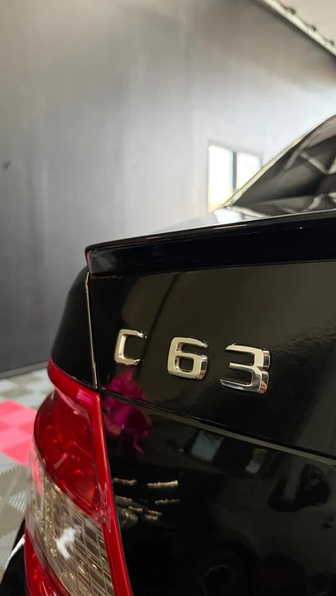 Mercedes C63 AMG : nettoyage complet par Lustr'Auto 31