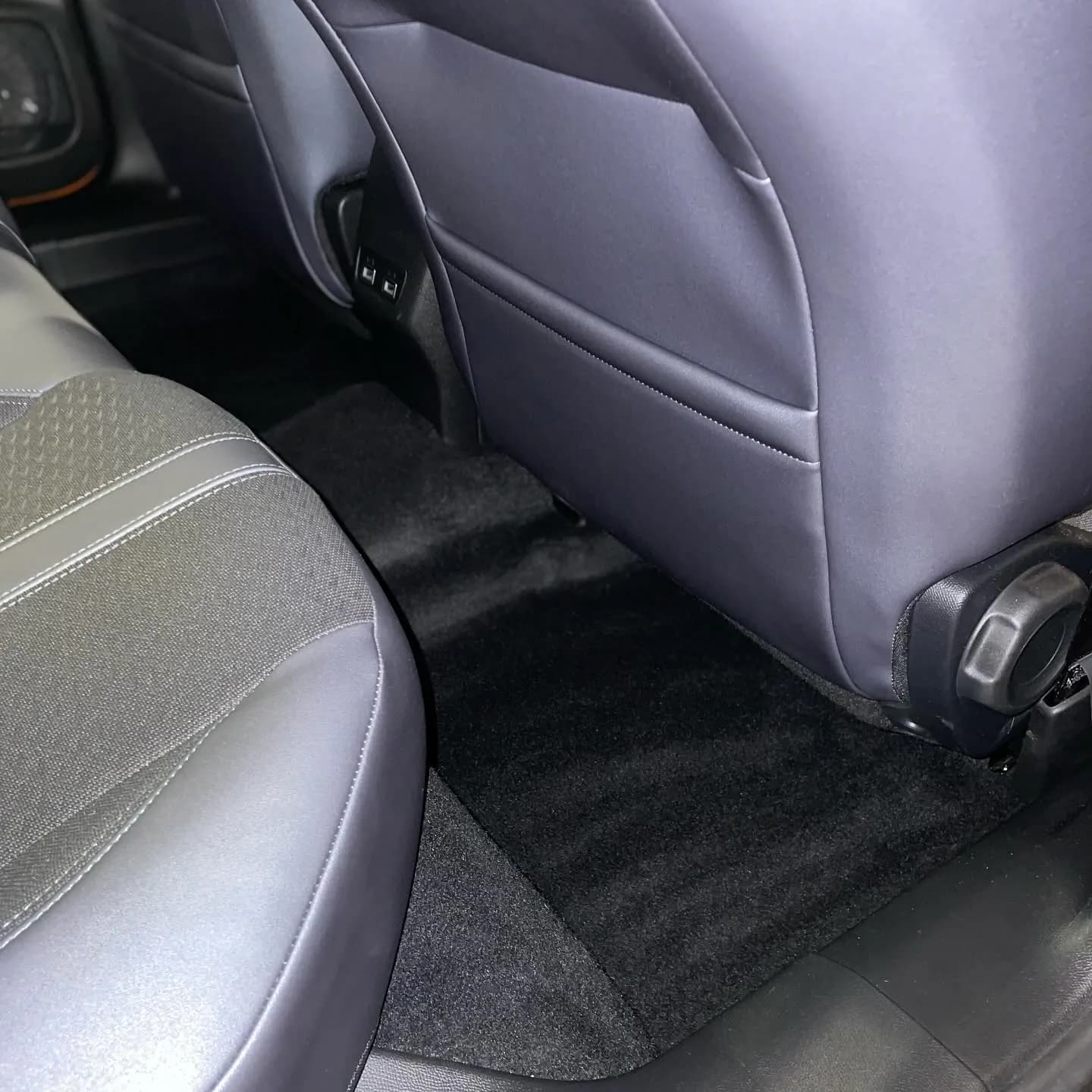 Peugeot 2008, nettoyage intérieur : photo 3 sur 4