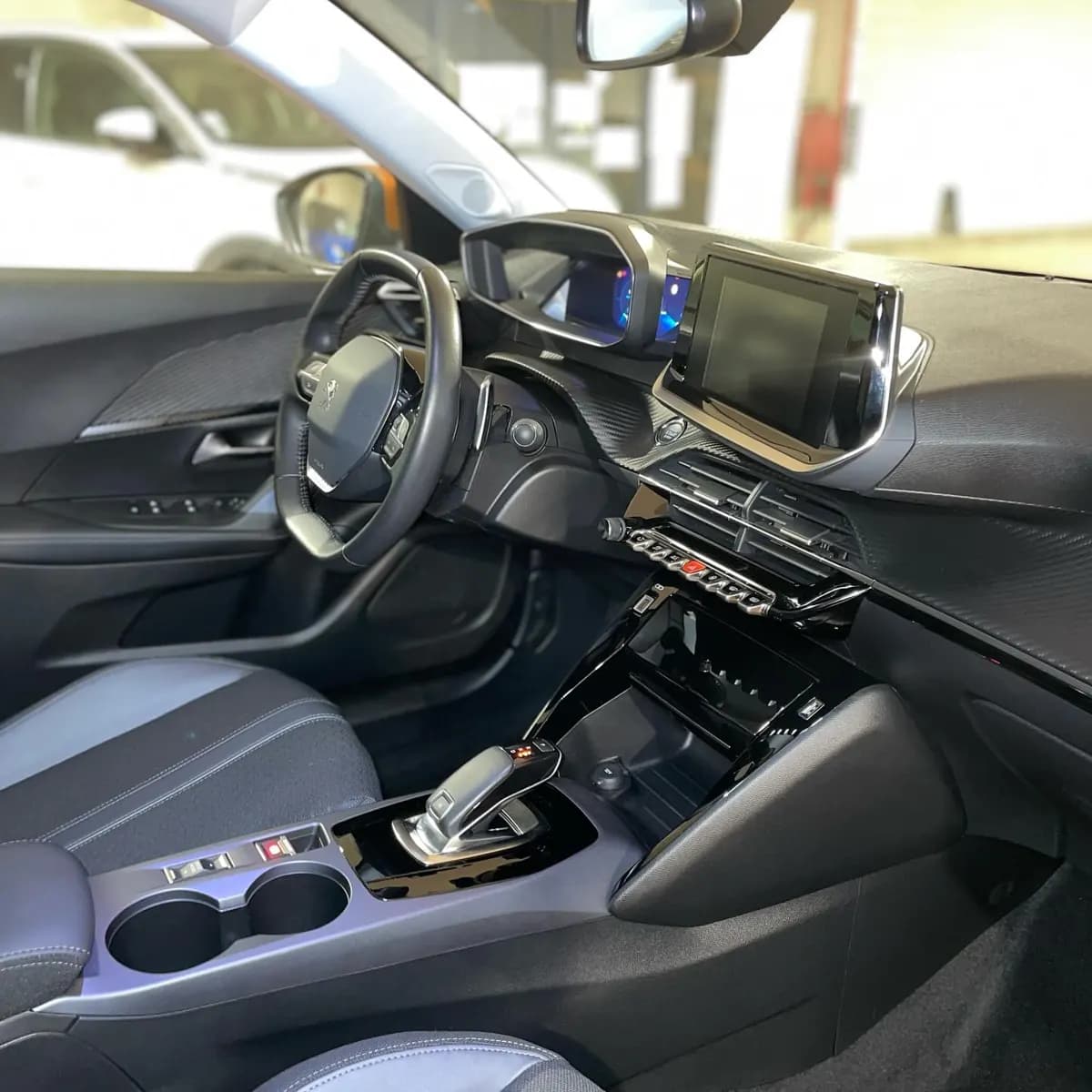 Peugeot 2008 : nettoyage intérieur par Lustr'Auto 31