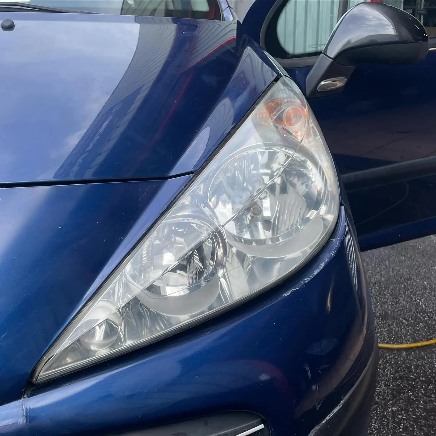 Peugeot 207, rénovation des optiques : photo 3 sur 4