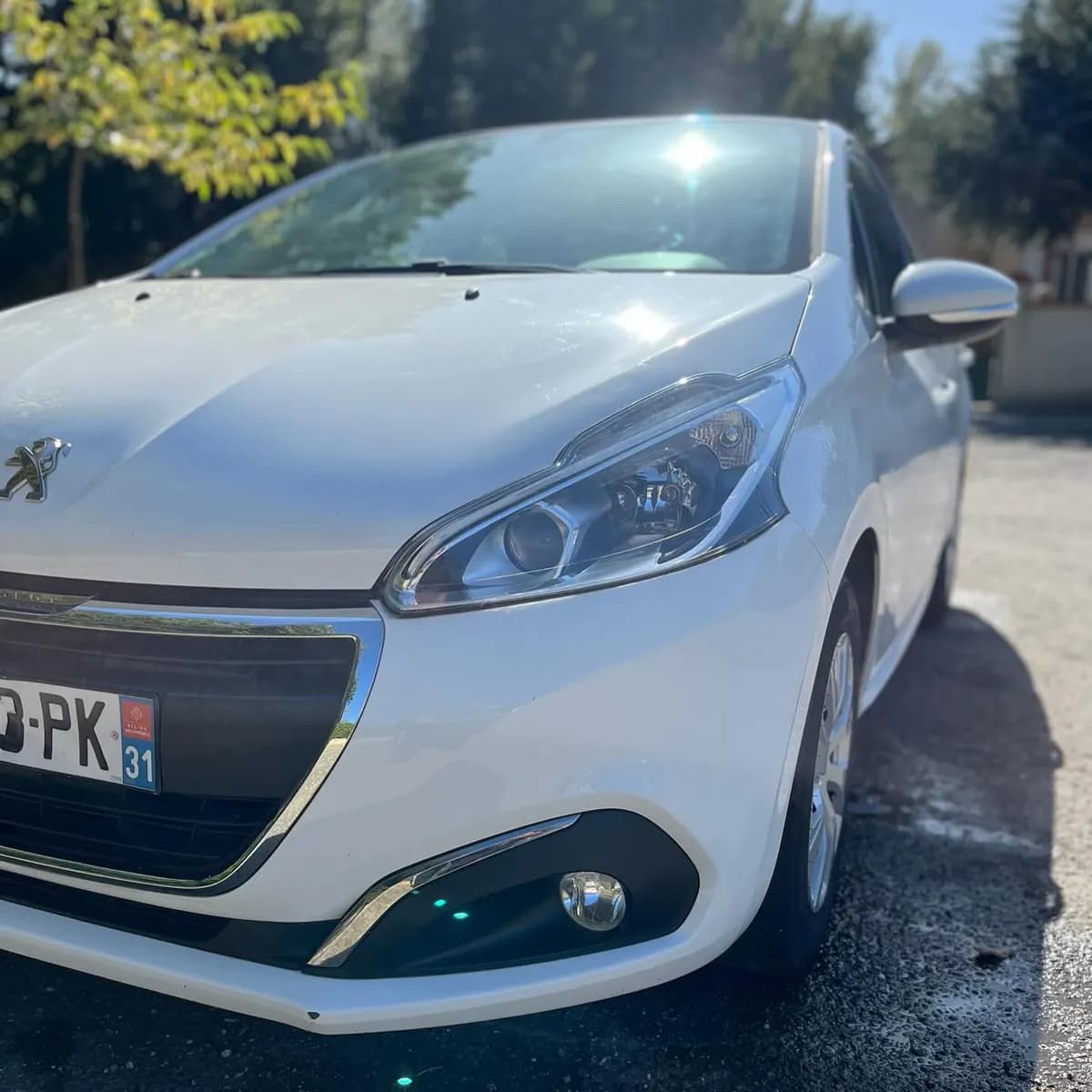 Peugeot 208 : nettoyage complet par Lustr'Auto 31