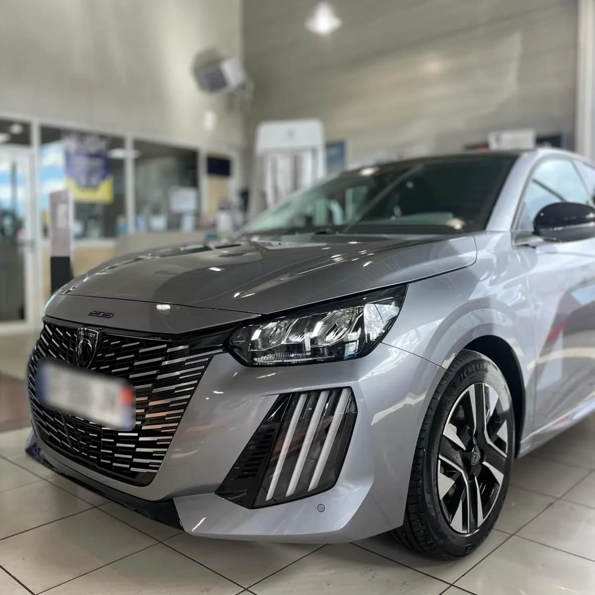 Peugeot 208 neuve : nettoyage complet par Lustr'Auto 31