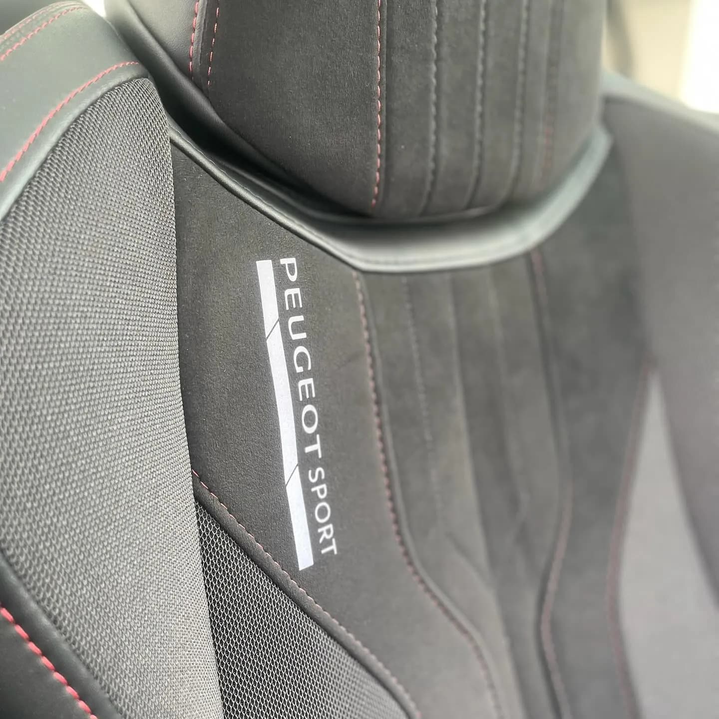 Peugeot 308 GTI, nettoyage complet : photo 4 sur 5