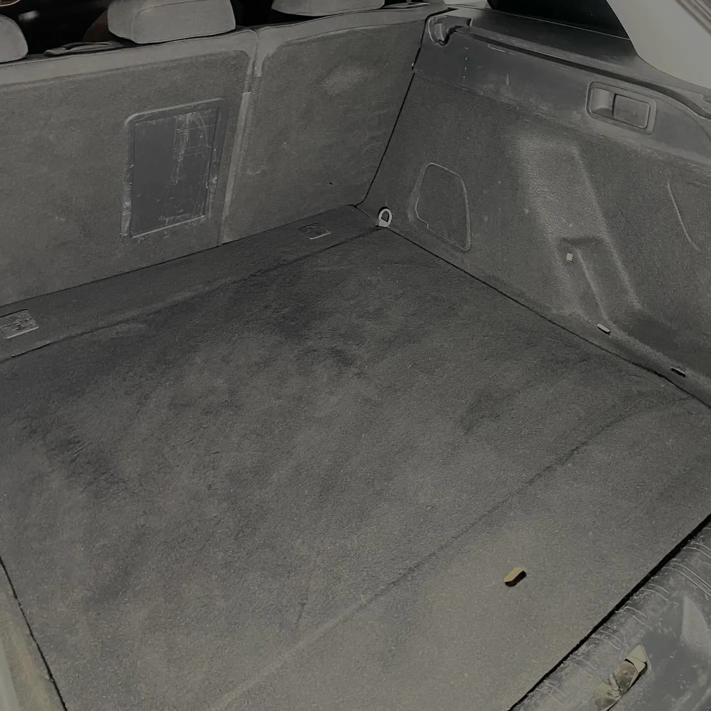 Peugeot 308 SW, nettoyage intérieur : photo 2 sur 6