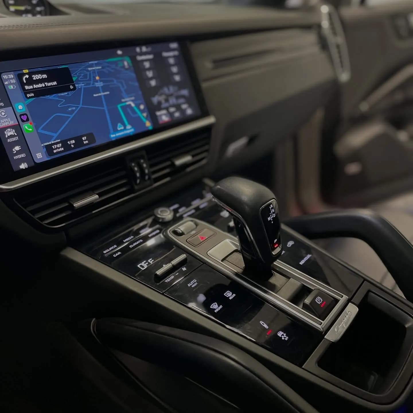 Porsche Cayenne hybride, nettoyage complet : photo 2 sur 4