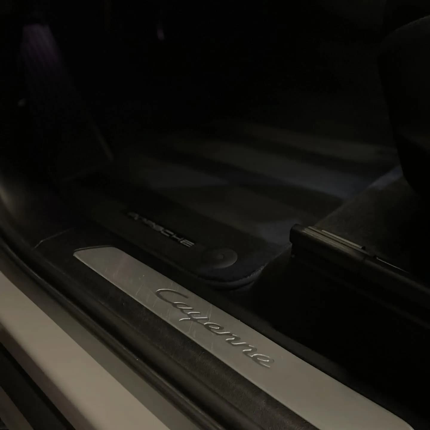 Porsche Cayenne hybride, nettoyage complet : photo 3 sur 4