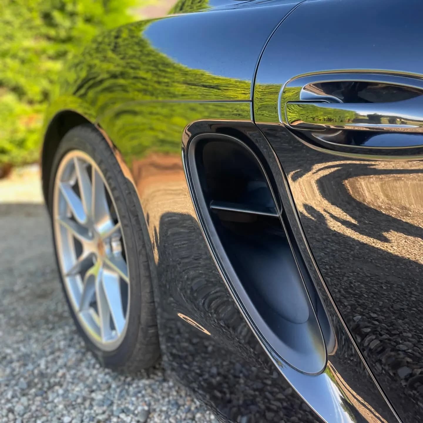Porsche Cayman, polissage et lustrage : photo 2 sur 4
