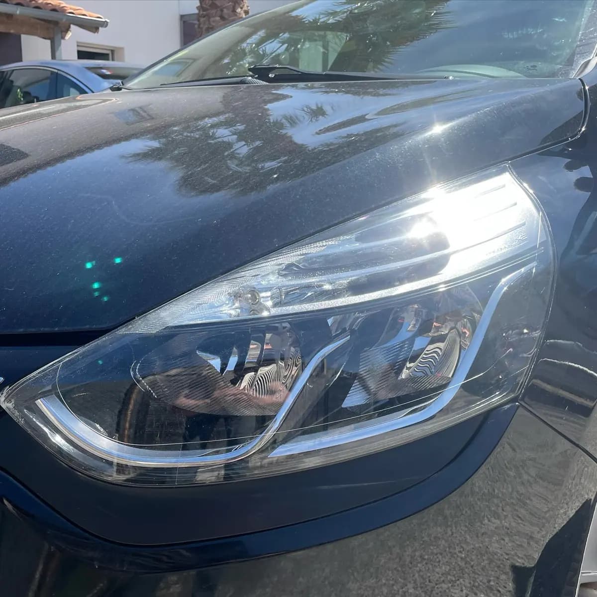 Renault Clio : rénovation des optiques par Lustr'Auto 31