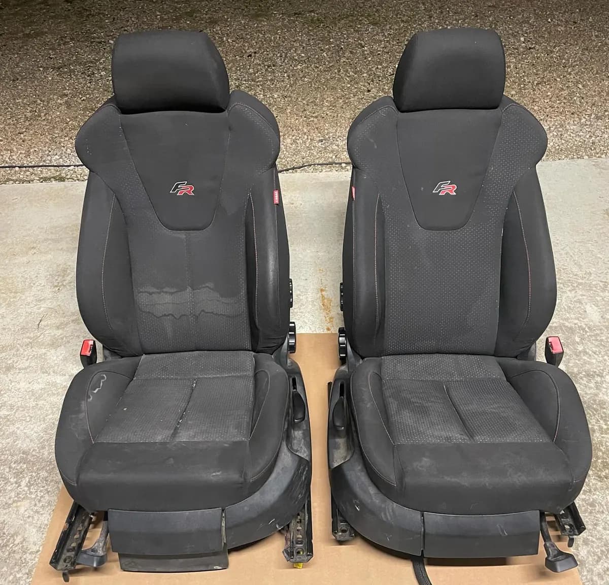 Seat FR : rénovation sièges & plastiques par Lustr'Auto 31