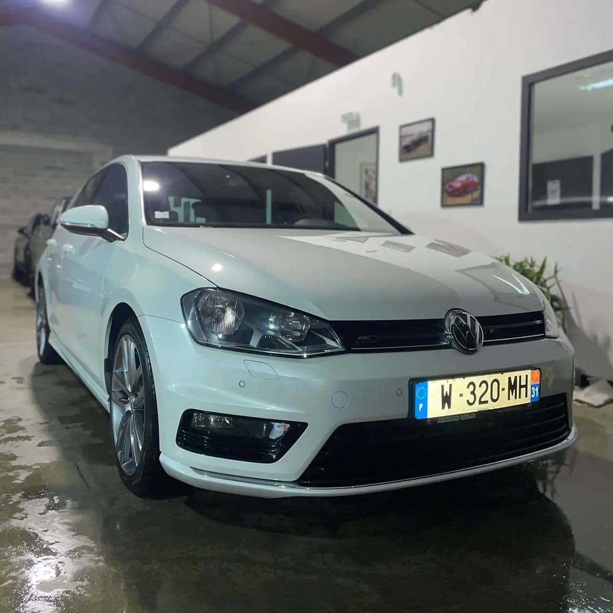 Volkswagen Golf 7 R-Line : nettoyage complet par Lustr'Auto 31