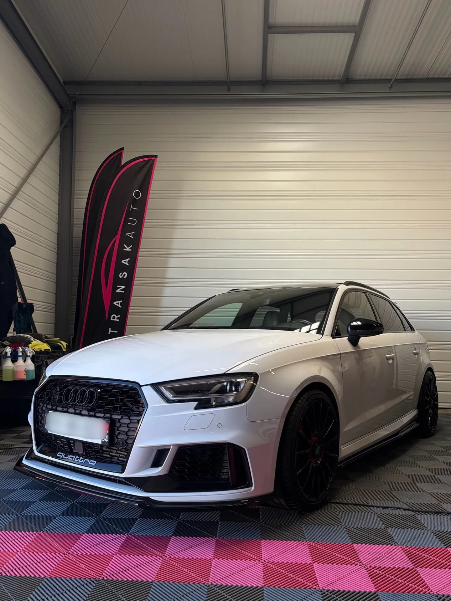 Audi RS3, nettoyage complet : photo 1 sur 5