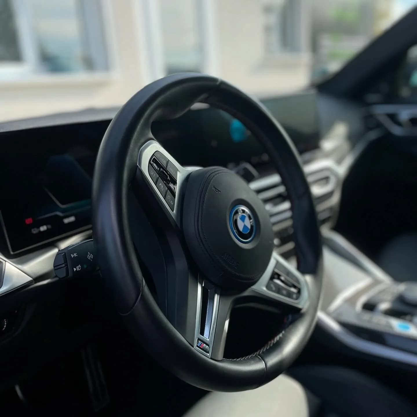 BMW i4 M50, nettoyage intérieur : photo 1 sur 3