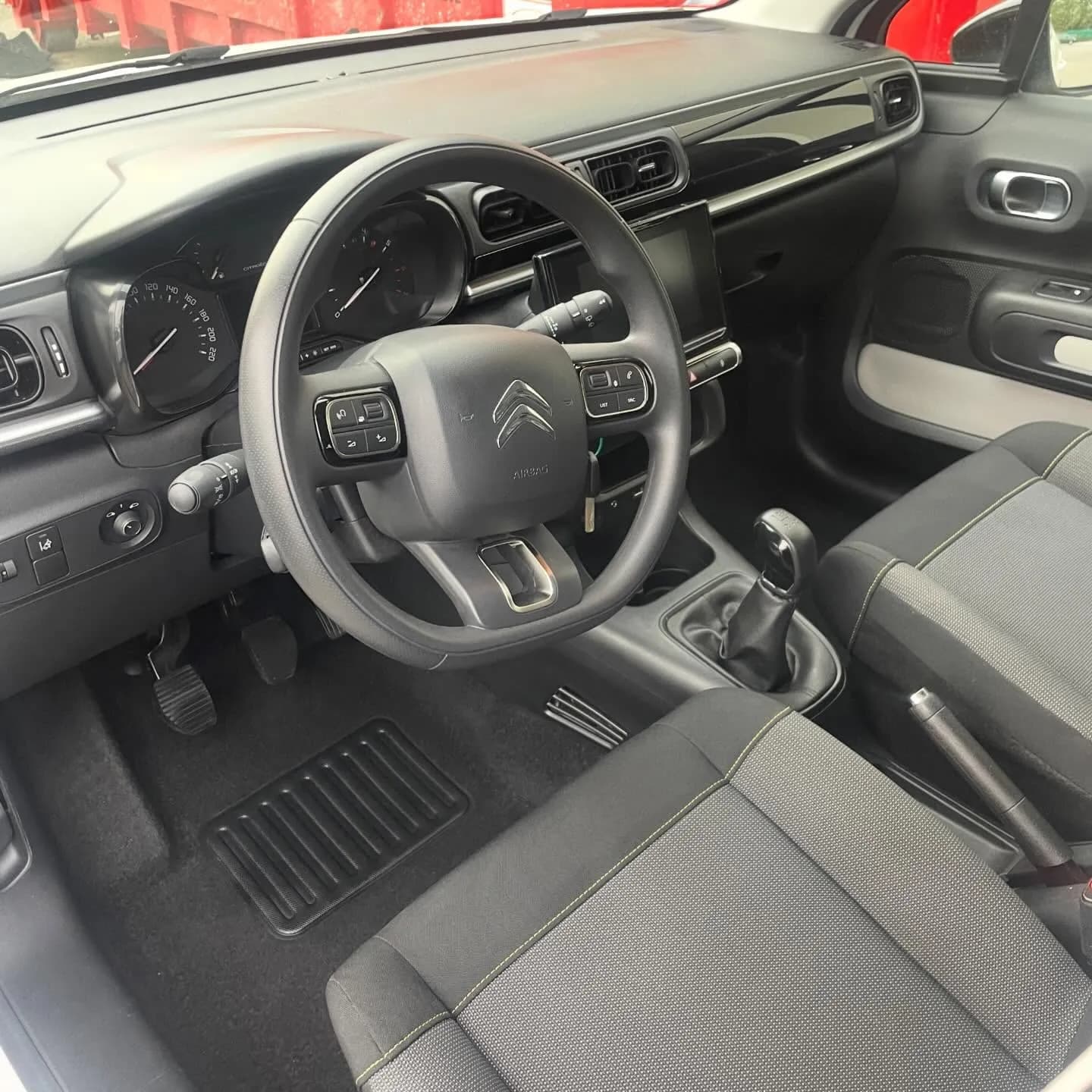 Citroën C3, nettoyage intérieur : photo 1 sur 3